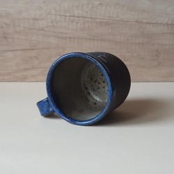 Ceramiczny kubek z czarnym ptakiem [M]