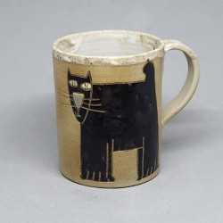 Ceramiczny kubek ze stojącym kotem [L]