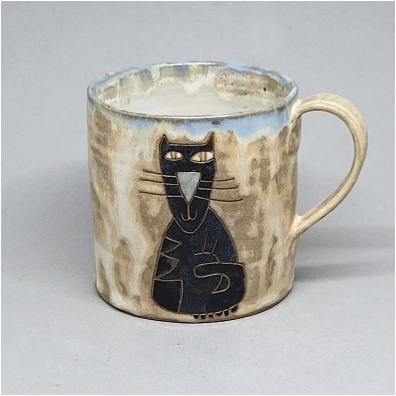 Ceramiczny kubek z siedzącym kotem [L]
