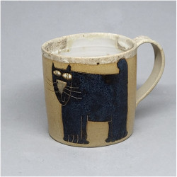 Ceramiczny kubek ze stojącym kotem [L]